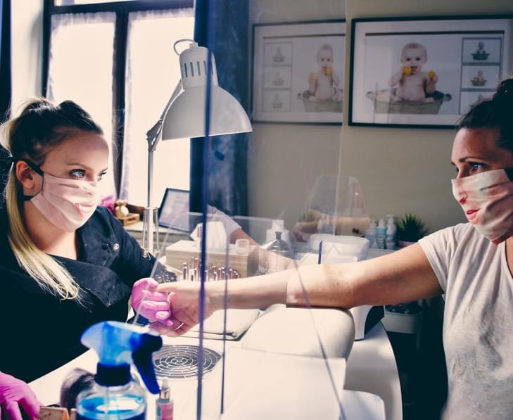 Маникюр и педикюр